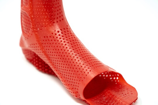 rotes 3D Druck Bauteil Fußorthese